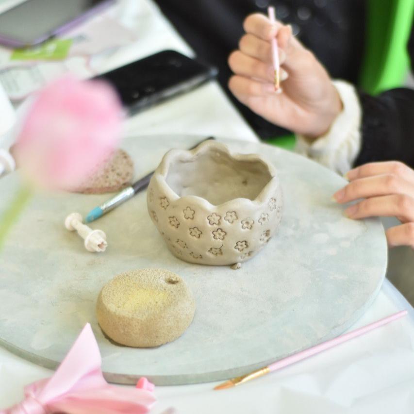 ورشـة صنع كوب من عجينة السيراميك - making a cup from ceramic clay workshop