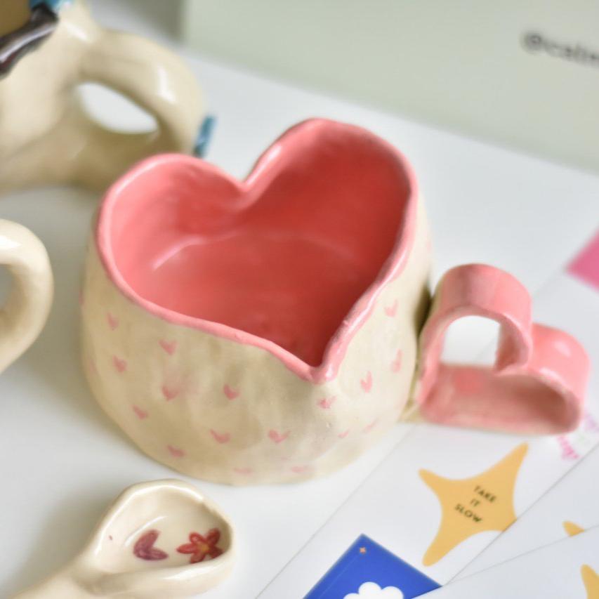 ورشـة صنع كوب من عجينة السيراميك - making a cup from ceramic clay  workshop